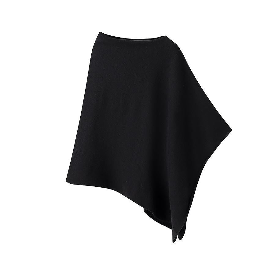 French Minimalist Sweater Shawl – kevyt neulehuivi