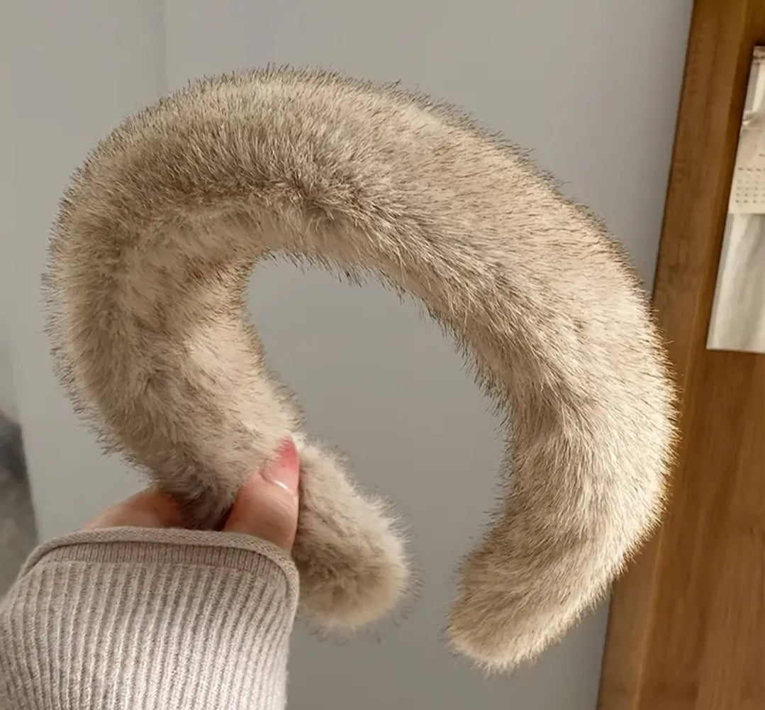 Gemütliches, schickes Haarband aus Sand