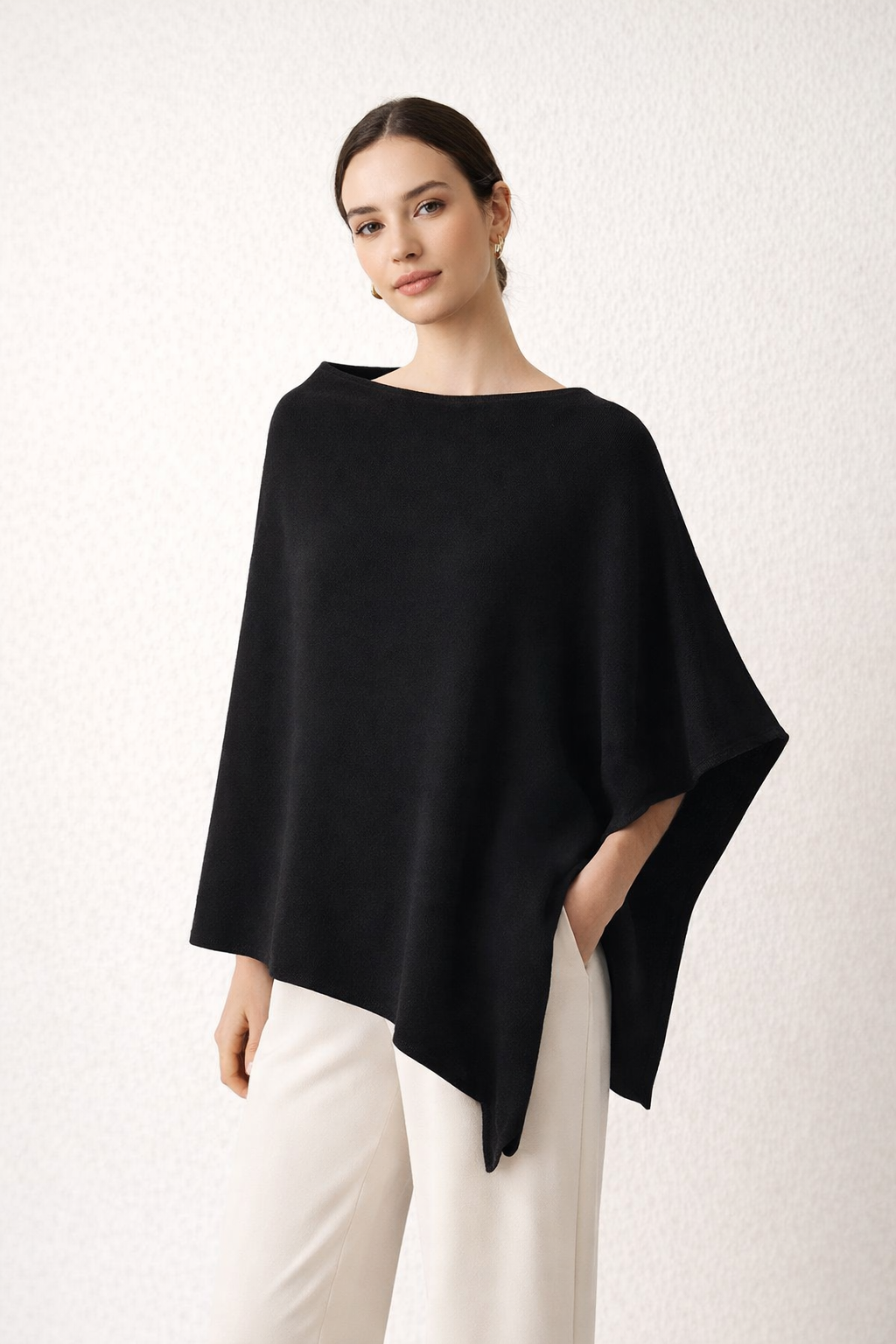 French Minimalist Sweater Shawl – kevyt neulehuivi
